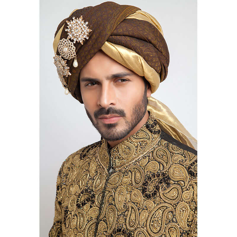 Black and Gold Pure Jamavar Silk Form-Fitted Sherwani with luxurious embroidery