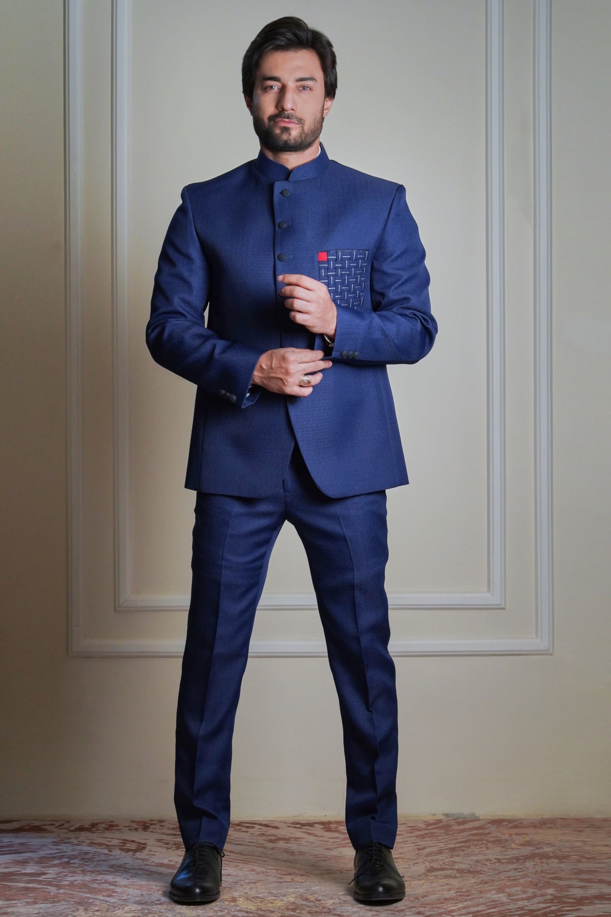 Raajah - A beautifully handcrafted suitings 120's woollen/silk blended 3pc suit with jacket