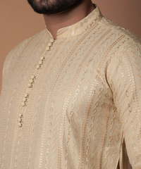 Kurta / Pants - Cream symmetrical design embroidered kurta