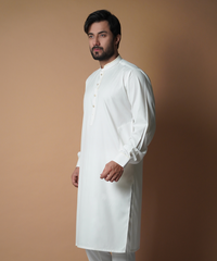 Classic Ivory Kurta and Pyjama with Gold Detail - Elegant Men's Attire