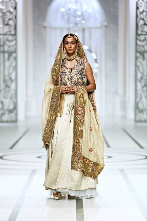 Traditional AI Classic Bridal I