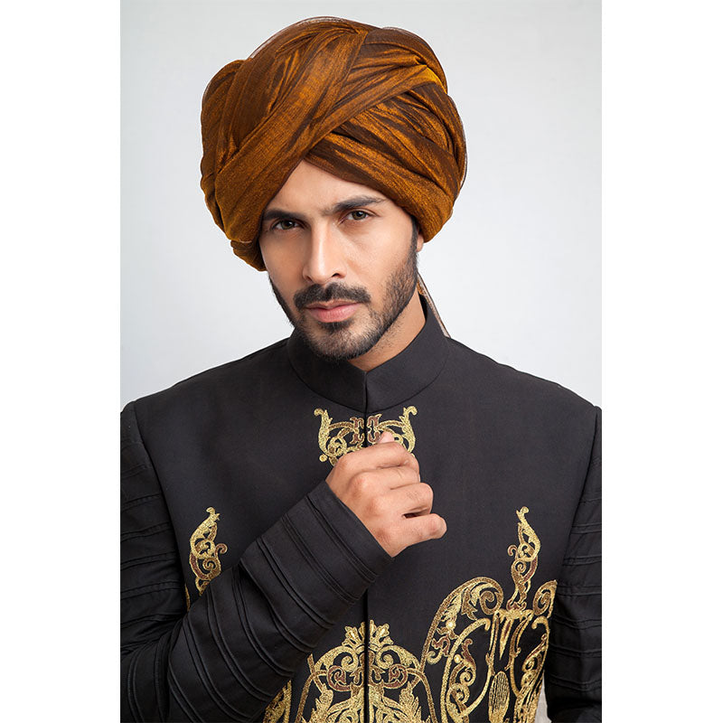 Black Form-Fitted Short Sherwani