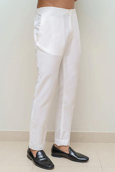Lavender Pleated Narrow Bottom Pants Design by Beejoliyo Men at Pernia's  Pop Up Shop 2023